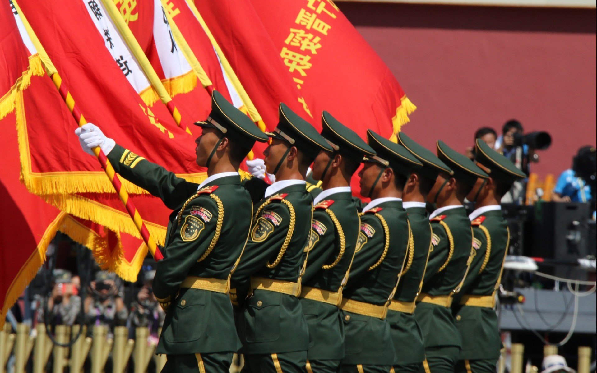 中学篮球注重团队合作精神塑造运动品格,篮球的合作精神